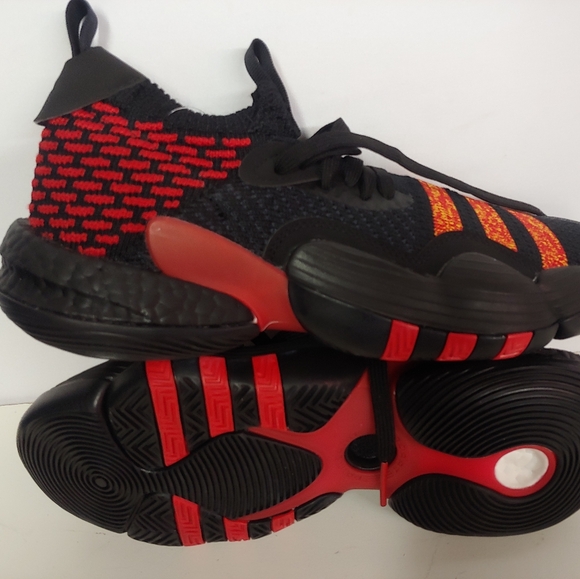 Adidas Trae Young 2.0 Shoes - Picture 4 of 5